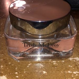 Trish mcevoy #9 blackberry and vanilla body cream